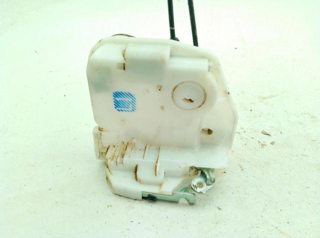 5715A726 Cerradura de puerta delantera derecha  en stock Sabadell