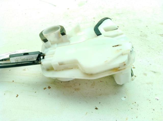 5715A726 MITSUBISHI Cerradura de puerta delantera derecha  comprar en Lleida
