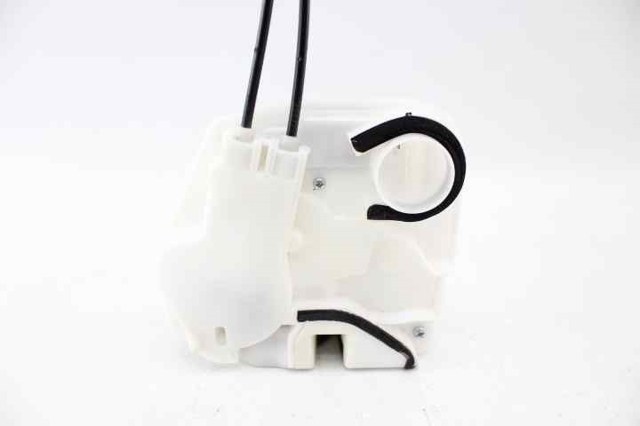 5715A726 MITSUBISHI Cerradura de puerta delantera derecha  comprar en Lleida