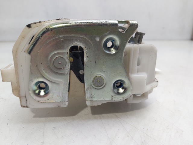 MITSUBISHI 5745A396 Cerradura de la puerta trasera derecha  disponible Valladolid