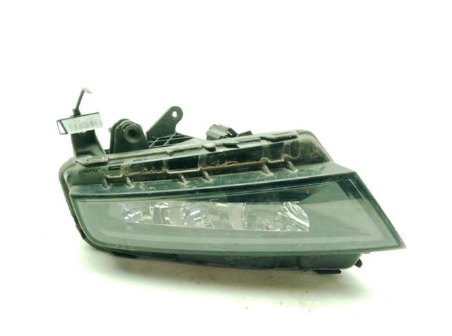 Luz antiniebla izquierda 575941699A VAG