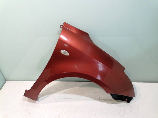Aleta delantera 5761163J20 SUZUKI
