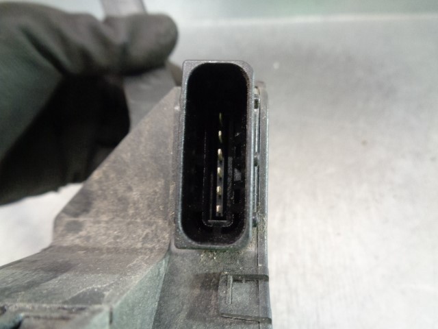 5801333490 Pedal del acelerador  en stock Granada