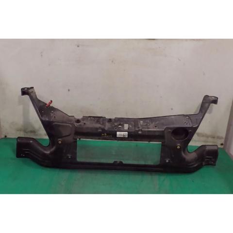 5801338103 Soporte de radiador  en stock Granada