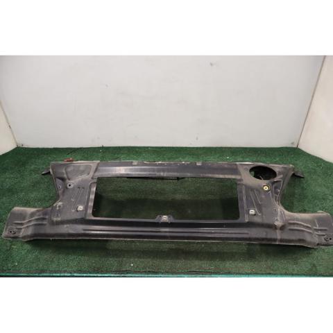 5801338103 Soporte de radiador  en stock Castellón