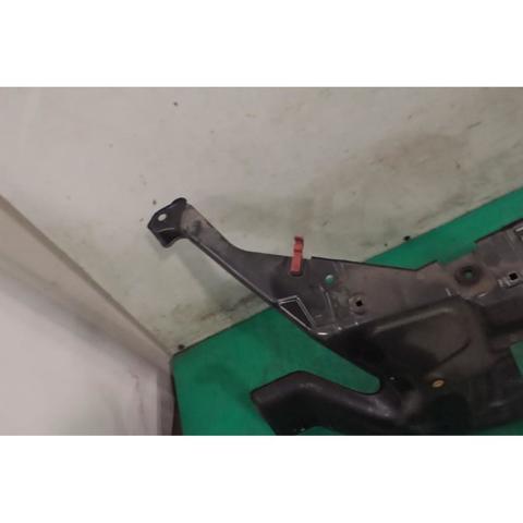 5801338103 IVECO Panel de soporte del radiador y montaje de faros  disponible Vigo