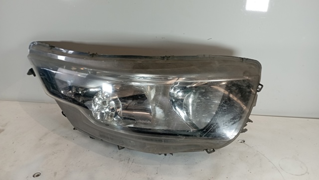 5801473749 IVECO Faro derecho  comprar en Lleida