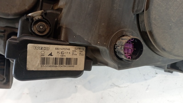 IVECO 5801473749 Faro derecho  disponible España