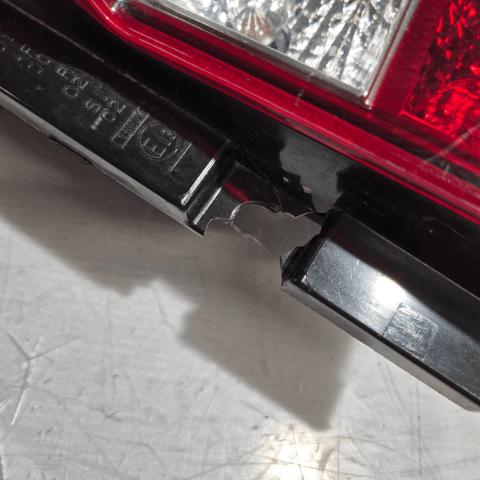 5801523221 IVECO Piloto trasero derecho  en stock Gandía
