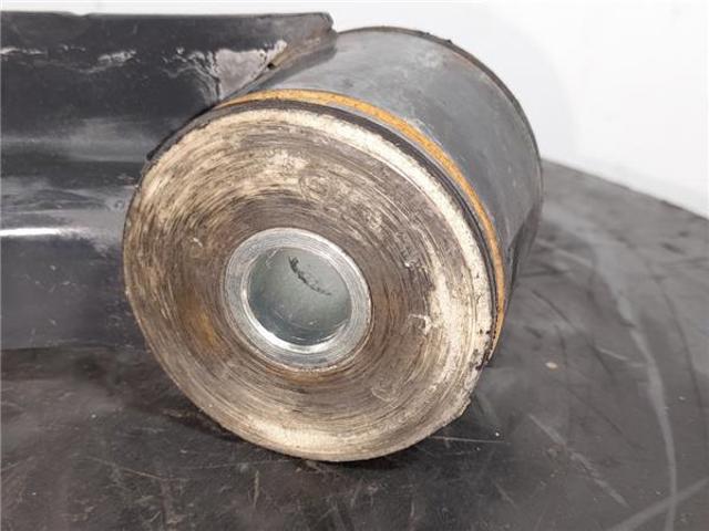 5801564293 IVECO Brazo superior izquierdo/derecho de suspensión delantera  disponible Ourense
