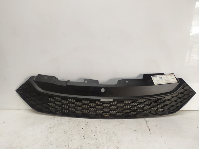 Comprar Parrilla del radiador Iveco Daily VI  a bajo precio