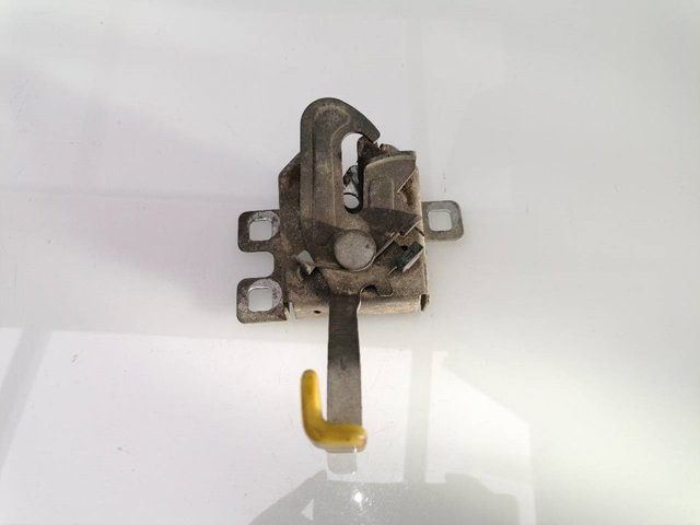 Cerradura del capó de motor Iveco Daily VI ()