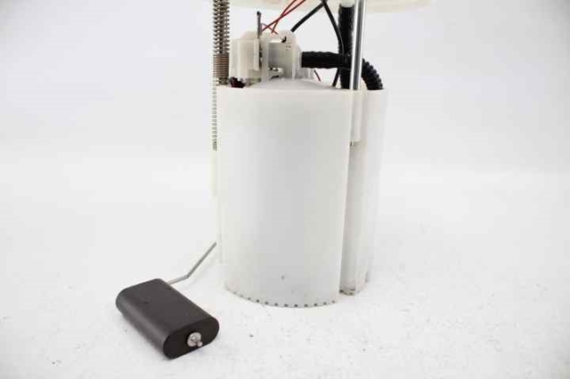 580200098 Módulo de bomba de combustible con sensor de nivel de combustible  disponible Utrera
