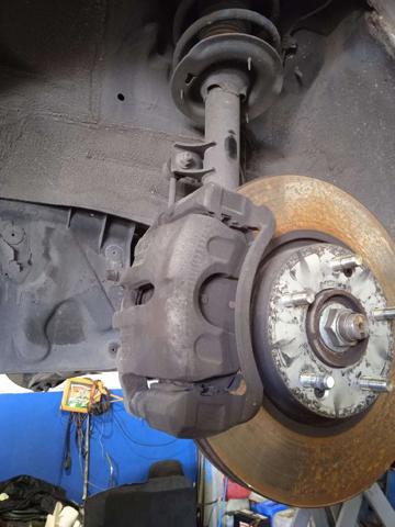 HYUNDAI 581102S700 Pinza de freno delantera izquierda  en stock Terrassa