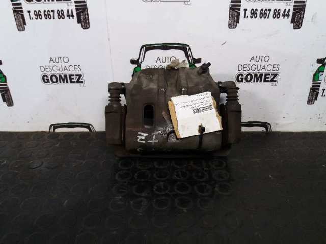 Pinza de freno, Eje delantero izquierda 5818026A00 HYUNDAI