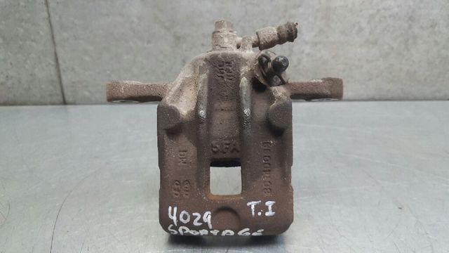 Pinza de freno trasera izquierda 582102E300 HYUNDAI