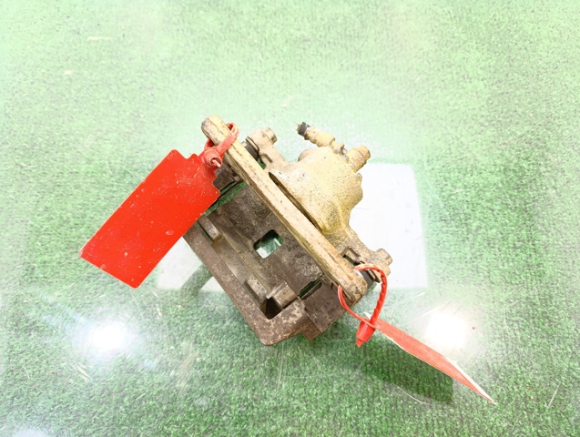 582103E000 Pinza de freno trasera izquierda comprar Girona