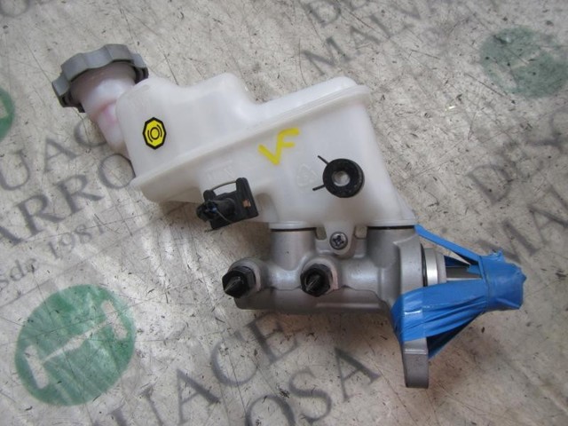 Cilindro maestro de frenos 585101R200 HYUNDAI