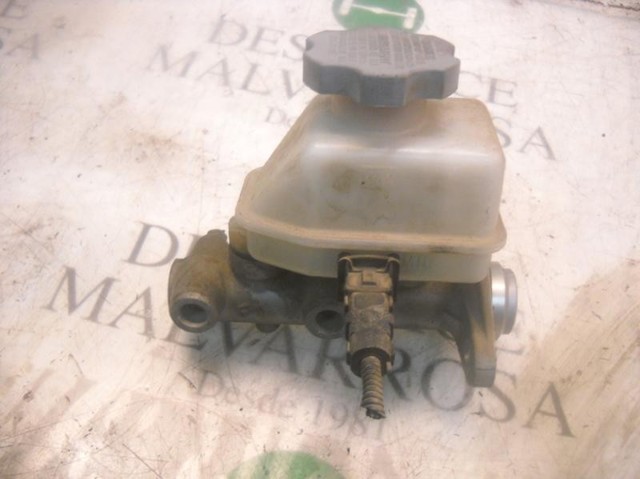 Cilindro principal de frenos 5851025300 HYUNDAI