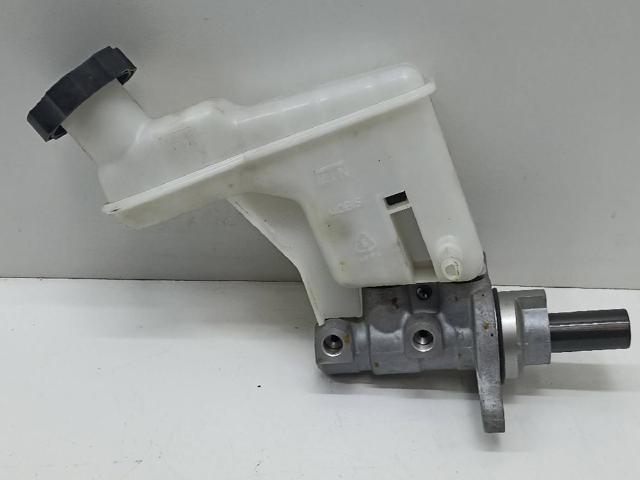 585102S201 HYUNDAI Cilindro maestro de frenos  en stock Gandía
