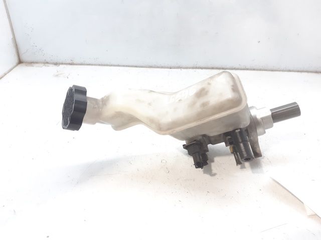 Cilindro principal de freno para Hyundai I40 (VF)