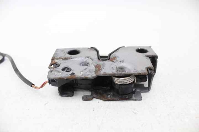VAG 5E0823509B Cerradura de capó  en stock Terrassa