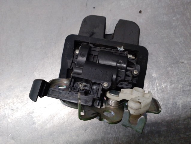 VAG 5E0827505A Cerradura de tapa de maletero  disponible Lugo