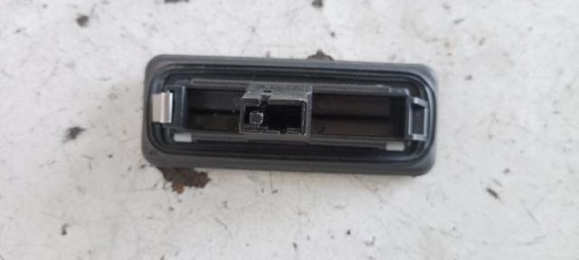5E0827566 Botón de accionamiento del cierre de la tapa del maletero (puerta trasera 3/5) comprar Sevilla