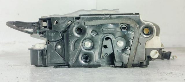 5E0839015 VAG Cerradura de puerta trasera izquierda  en stock Huelva