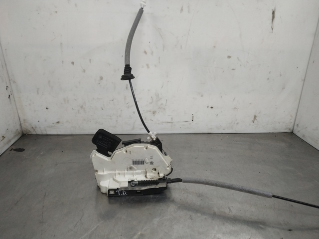 5E0839016A Cerradura de la puerta trasera derecha  disponible Utrera