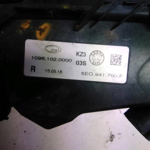 5E0941700F VAG Piloto intermitente en el parachoques derecho  disponible Ourense
