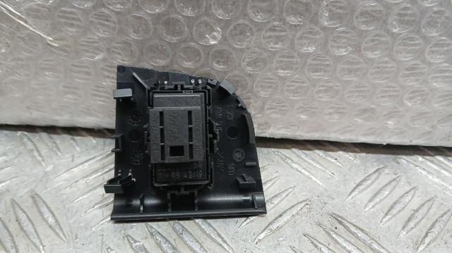 VAG 5E0959855A Botón de encendido del motor del elevalunas trasero  en stock Terrassa
