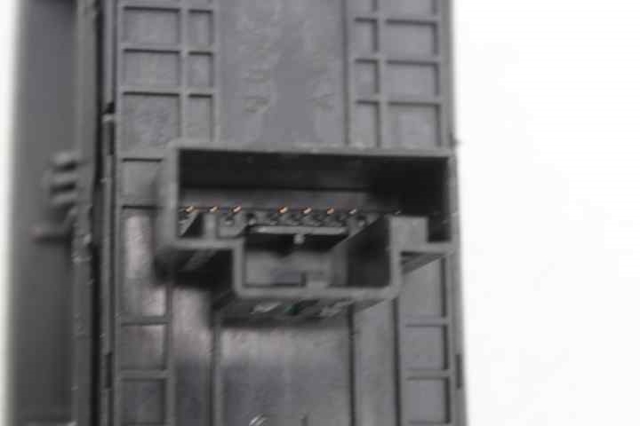 5E0959857 Interruptor de elevalunas delantera izquierda comprar Almería