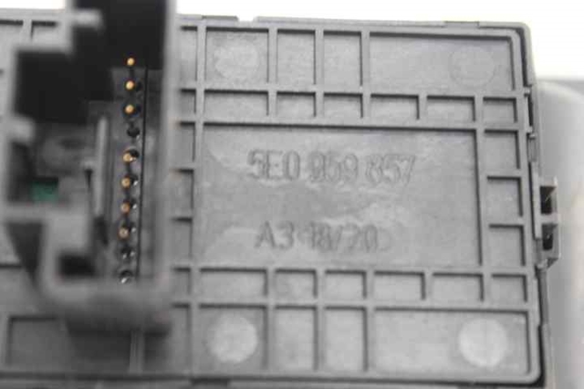 VAG 5E0959857 Interruptor de elevalunas delantera izquierda comprar Barcelona