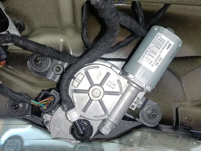 5E5955711B VAG Motor limpiaparabrisas, trasera  en stock Huelva