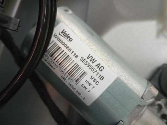 5E5955711B Motor del limpiaparabrisas trasero  comprar en Reus