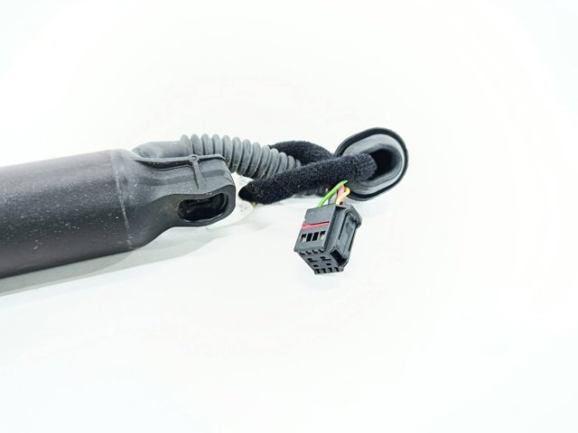 Comprar Amortiguador de la tapa del maletero Skoda Octavia IV NX3, NN3, PV3 a bajo precio