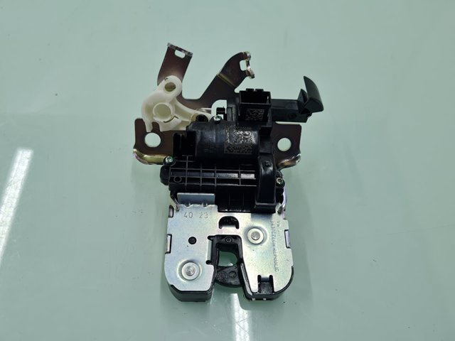 5F0827505 VAG Cerradura de maletero comprar Madrid