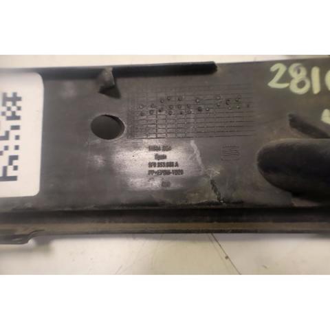 VAG 5F0853666A Rejilla derecha del parachoques delantero  en stock Valencia