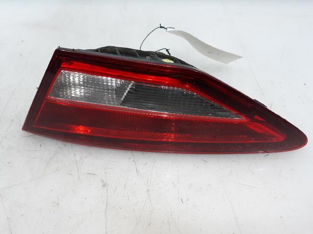 5F0945094L Piloto trasero interior derecho  en stock Sabadell