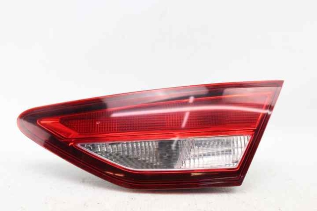 5F0945094L Piloto trasero interior derecho  en stock Sabadell