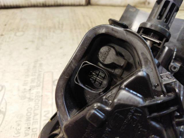 VAG 5F0945095B Piloto trasero exterior izquierdo  en stock Terrassa