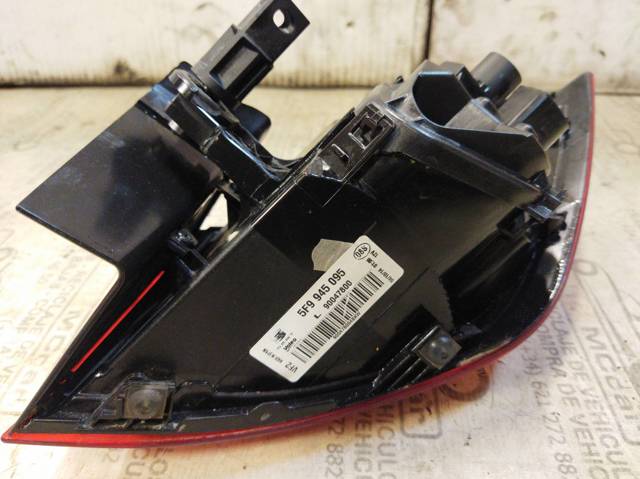 VAG 5F9945095 Piloto trasero exterior izquierdo  en stock Salamanca
