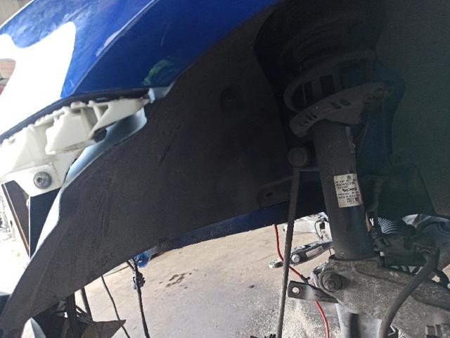 Paso de rueda delantero izquierdo trasero 5G0805969P VAG