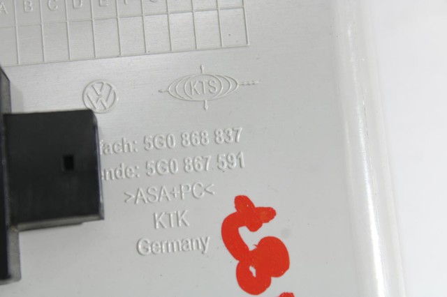 5G0868837 Luz de techo interior (cabina)  en stock Castellón