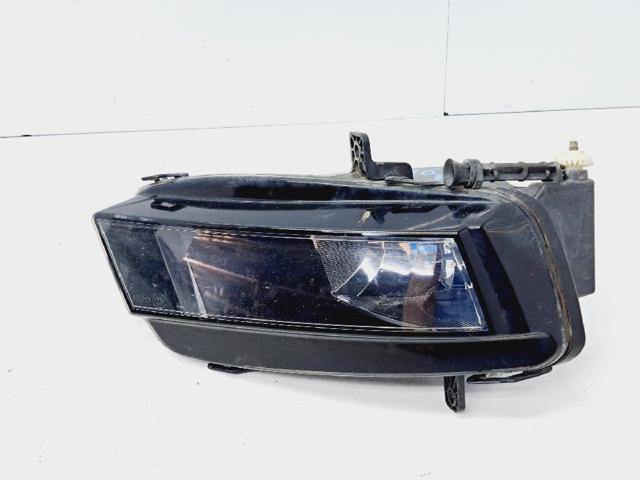 VAG 5G0941662D Faro antiniebla derecho  en stock Salamanca