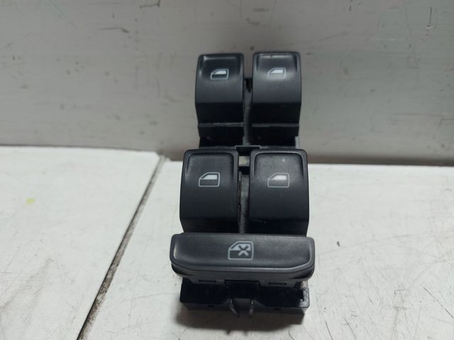 5G0959857 Interruptor de elevalunas delantera izquierda  en stock Sabadell