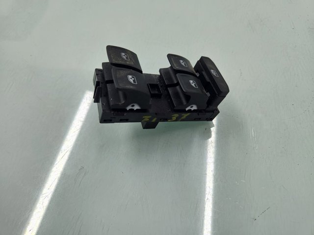 5G0959857D VAG Interruptor de elevalunas delantera izquierda  en stock Córdoba