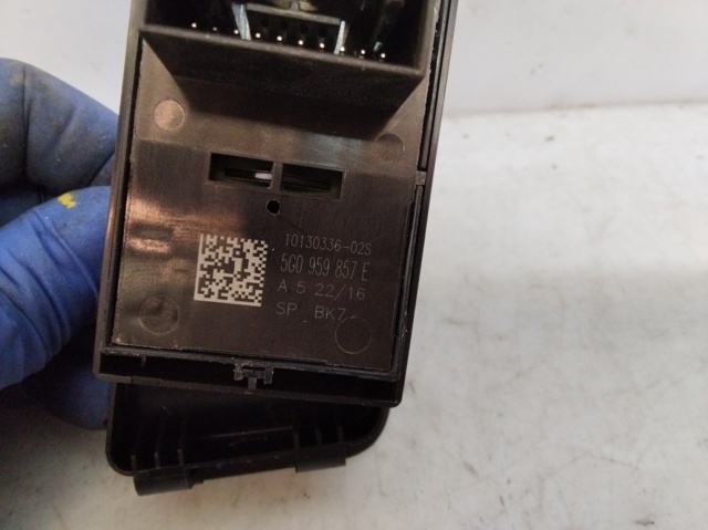 5G0959857E Unidad de control de elevalunas delantera izquierda  comprar en Zaragoza