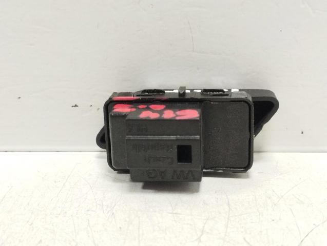 VAG 5G0962125A Botón de bloqueo de puertas  en stock Terrassa